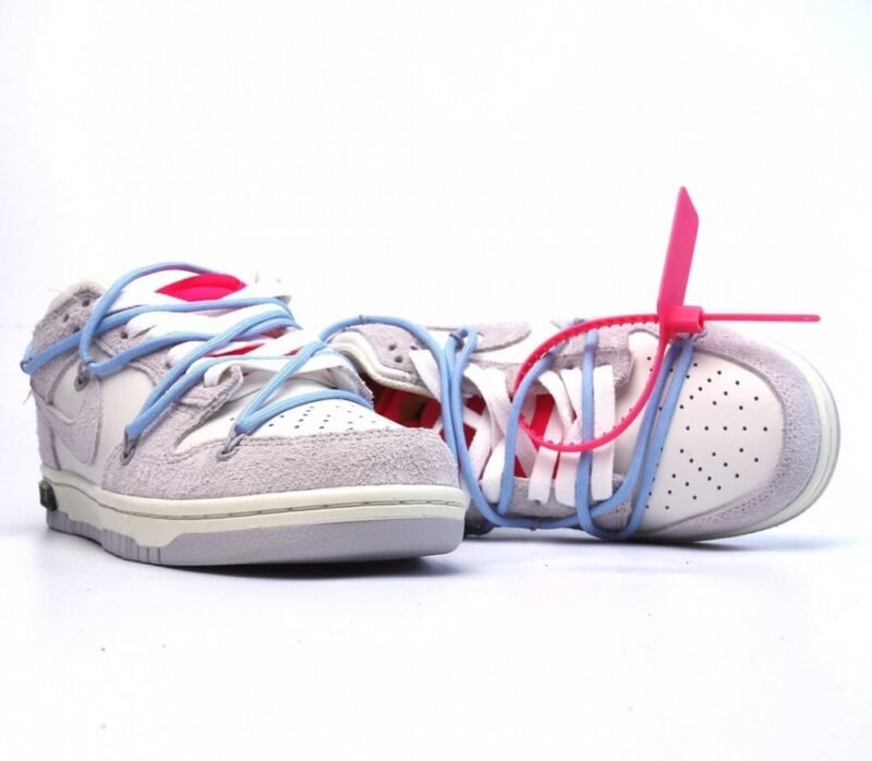 【AT1580】Off-White™とNike SB Dunk Low Lot 再度コラボレーションしたVIRGIL ABLOHデザイナーの独立ブランドOff-White™とNike SB Dunk Low Lot"The 33/50"ダンクシリーズのローカットクラシックカジュアルスポーツシューズ。