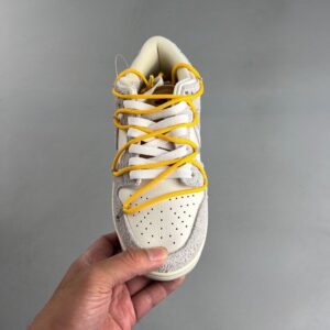 【AT1581】ナイキOFF-WHITE x Nike Dunk Low “The 50” 重要なコラボレーション、起毛スウェードとレザーの組み合わせで魅力的なシューズデザインが統一され、30から40までのサイズであり、質感がより一層高くなっています。