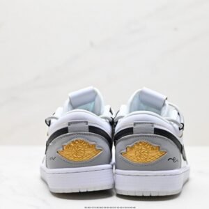 【AT1587】Off-White™のディストーションスタイルを取り入れた、Nike SB Dunk Low "Milk White/Pink/Smile" ダンクシリーズのローカットカジュアルスケートボードシューズ