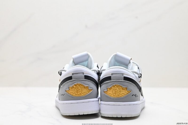 【AT1587】Off-White™のディストーションスタイルを取り入れた、Nike SB Dunk Low "Milk White/Pink/Smile" ダンクシリーズのローカットカジュアルスケートボードシューズ