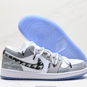 【AT1588】Off-White™のデコンストラクションのカスタム、Nike SB Dunk Low "Milk White/Pink/Smile" ダンクシリーズのローカットスケートボードスニーカー