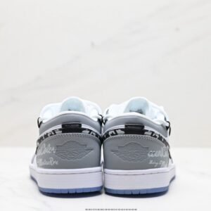 【AT1588】Off-White™のデコンストラクションのカスタム、Nike SB Dunk Low "Milk White/Pink/Smile" ダンクシリーズのローカットスケートボードスニーカー