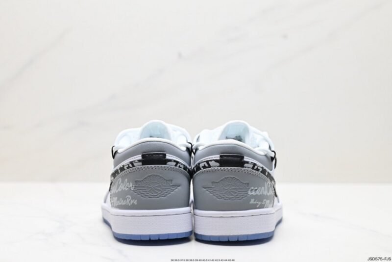 【AT1588】Off-White™のデコンストラクションのカスタム、Nike SB Dunk Low "Milk White/Pink/Smile" ダンクシリーズのローカットスケートボードスニーカー