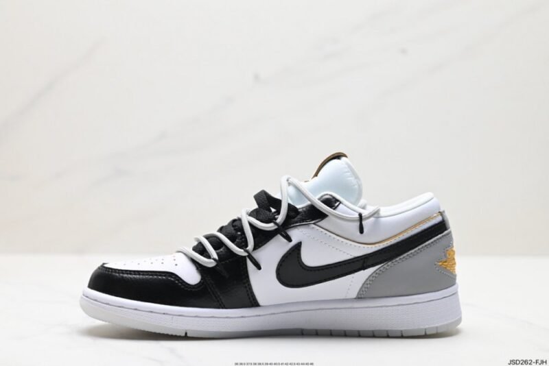 【AT1589】オリジナルの靴型をアップグレードし、柔らかいリッチグレイン牛革を使用した、Off-White™のディストーション風デザインを施したナイキAir Jordan 1 Low"Chinese Style"AJ1。内部にはエアクッションと耐摩耗性のあるラバーソールが内蔵されています。