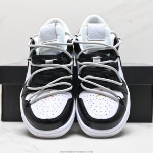 【AT1589】オリジナルの靴型をアップグレードし、柔らかいリッチグレイン牛革を使用した、Off-White™のディストーション風デザインを施したナイキAir Jordan 1 Low"Chinese Style"AJ1。内部にはエアクッションと耐摩耗性のあるラバーソールが内蔵されています。