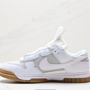 【AT1590】登山やアウトドアの機能要素を取り入れた、VIRGIL ABLOHデザイナーの独立ブランドOff-White™ x Futura x Nike SB Dunk Pine Green OWコラボシリーズのローカットクラシックで万能なカジュアルスポーツシューズ。