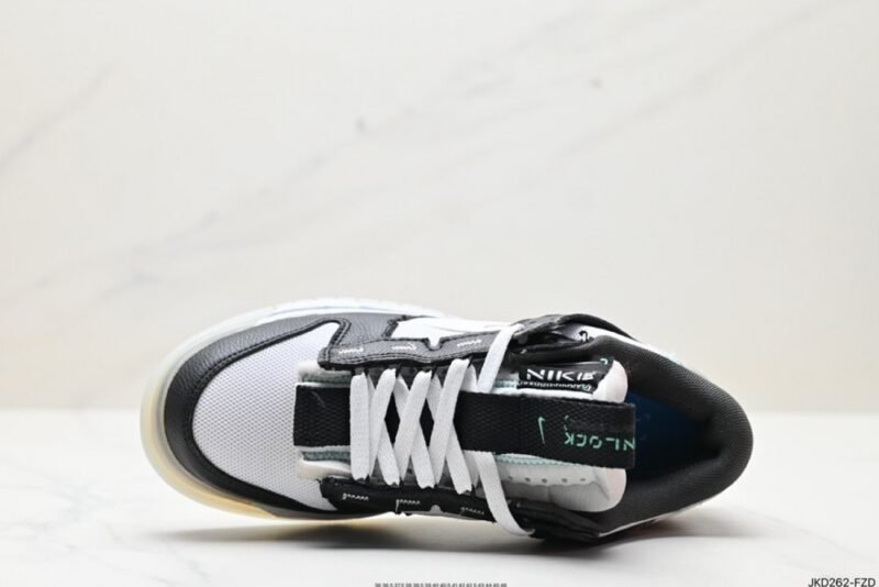 【AT1592】Off-White™ x Futura x Nike SB DunkPine Green OW VIRGIL ABLOH デザイナーによる独立ブランドOff-White™とFutura、 Nike SB Dunk Pine Green OWの登山用アウトドア機能要素を融合したコラボレーション商品。
