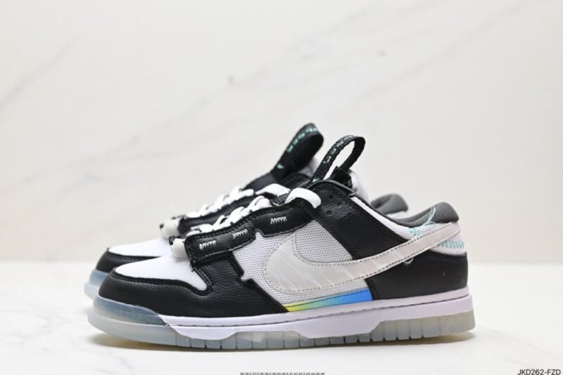 【AT1592】Off-White™ x Futura x Nike SB DunkPine Green OW VIRGIL ABLOH デザイナーによる独立ブランドOff-White™とFutura、 Nike SB Dunk Pine Green OWの登山用アウトドア機能要素を融合したコラボレーション商品。