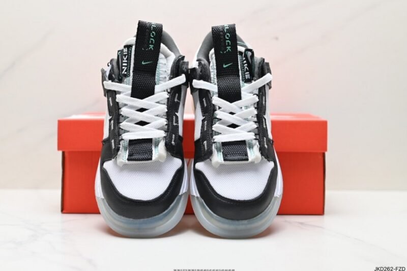 【AT1592】Off-White™ x Futura x Nike SB DunkPine Green OW VIRGIL ABLOH デザイナーによる独立ブランドOff-White™とFutura、 Nike SB Dunk Pine Green OWの登山用アウトドア機能要素を融合したコラボレーション商品。