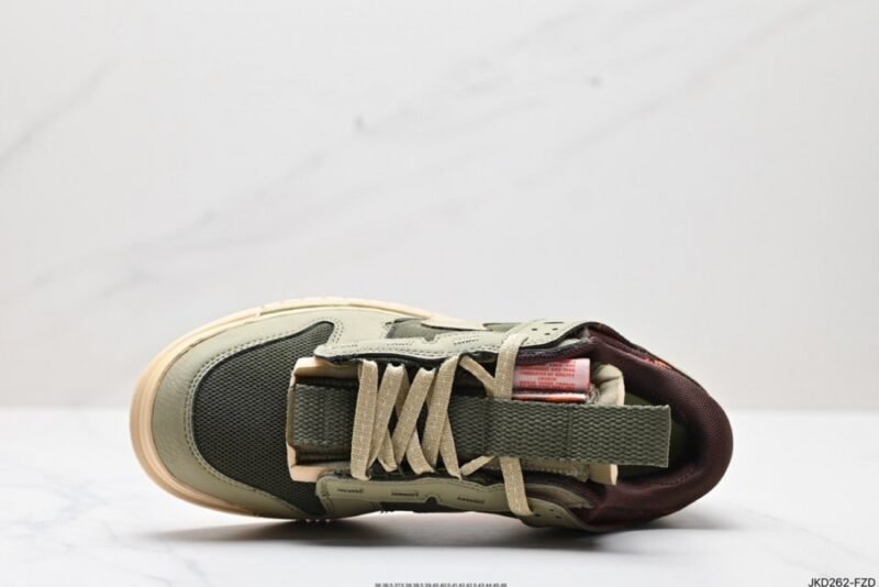 【AT1593】Off-White™ x Futura x Nike SB DunkPine Green OW 山登りやアウトドアの機能要素を取り入れた、VIRGIL ABLOHデザイナーの独立ブランドOff-White™ x Futura x Nike SB Dunk Pine Green OW.