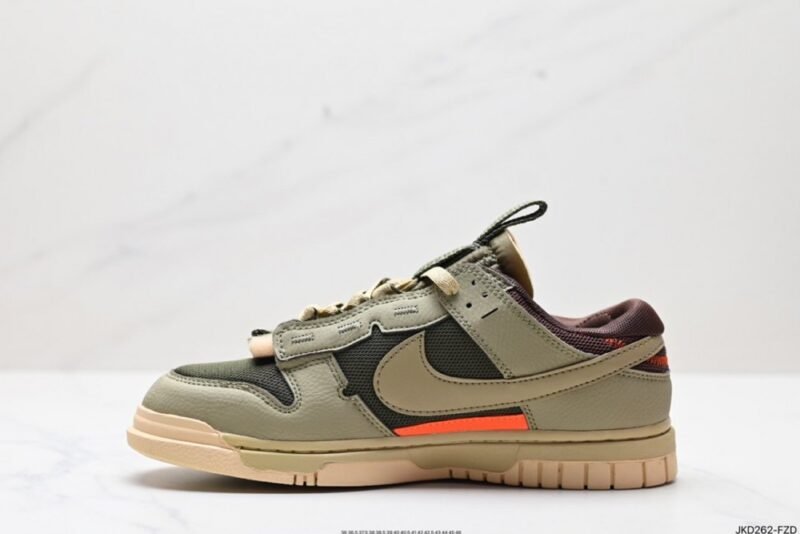 【AT1593】Off-White™ x Futura x Nike SB DunkPine Green OW 山登りやアウトドアの機能要素を取り入れた、VIRGIL ABLOHデザイナーの独立ブランドOff-White™ x Futura x Nike SB Dunk Pine Green OW.