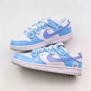 【AT1594】Off-White™のデコンストラクト風カスタム、Nike SB Dunk Low”Milk White/Pink/Smile“ダンクシリーズのローカットカジュアルスケートボードシューズ