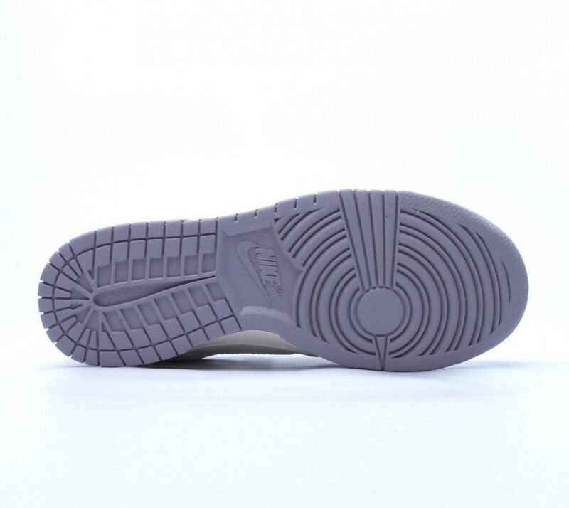 【AT2685】Nike Dunk Low Retro "DIY High-End Custom" より優れた視覚と足触り体験、清潔さ、刺繍技術、皮革のクリーンカットで毛羽立ちがなく、完璧なディテールを提供します。