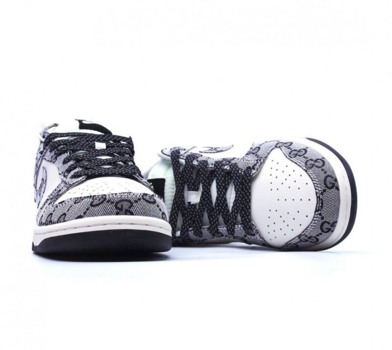 【AT2692】海外で限定販売！カスタムNike SB Dunk Low“GUCCIコラボ-クラシックプリント”周年高級仕様のローカットカジュアルスニーカー。カスタムボックス付き。