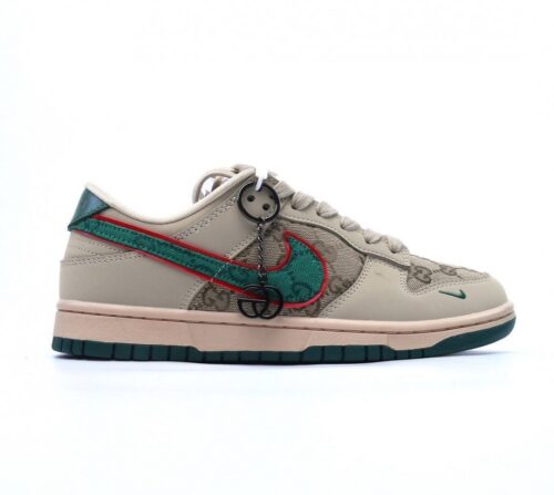 【AT2693】Nike SB Dunk Low GUCCI MLBコラボ 極力推薦 👏 より優れた視覚と履き心地体験 細部完璧