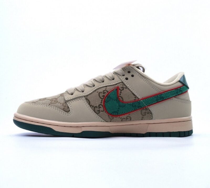【AT2693】Nike SB Dunk Low GUCCI MLBコラボ 極力推薦 👏 より優れた視覚と履き心地体験 細部完璧