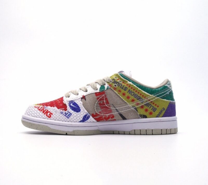 【AT2695】Nike SB Dunk Low Mummy ナイキSBダンクロー マミーは、破れた帆布のアッパーを採用しています。側面のSwooshロゴは、ブルーグリーン色に似た色合いになっています。