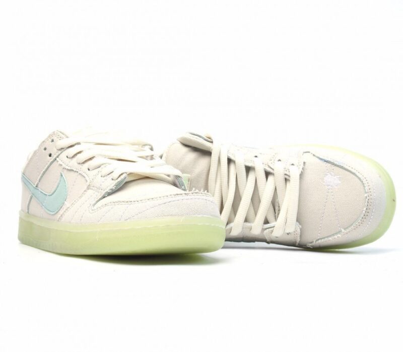 【AT2700】Nike SB Dunk Low "Mummy" ナイキSBダンクロー・ マミーは布製のハイエンドテクスチャーを採用しており、サイドのスウッシュロゴはブルーグリーンのターコイズに似た色合いを持っています。