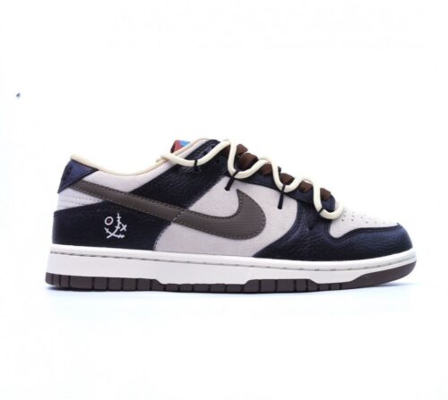 【AT2706】Nike SB Dunk Low ナイキSB ダンク ロー プロは、ヴィンテージのローカットスニーカーです。 スケートボードやカジュアルなスポーツ用にデザインされ、ベルクロストラップが特徴的です。