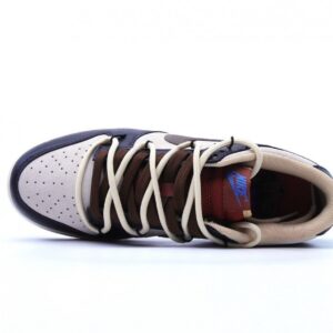 【AT2706】Nike SB Dunk Low ナイキSB ダンク ロー プロは、ヴィンテージのローカットスニーカーです。 スケートボードやカジュアルなスポーツ用にデザインされ、ベルクロストラップが特徴的です。