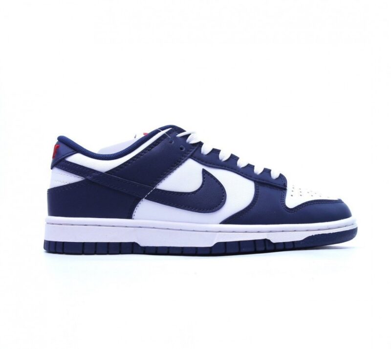 【AT2716】Nike SB Dunk Low SP "Champ Color" ダンクシリーズのローカットスニーカーは、耐久性のあるラバーソールが特徴です。