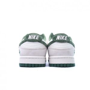 【AT2717】Stussy x Nike Dunk Low は、伝統的な産業的な流れ作業ラインのデザインの制約を打破し、Made by ideasのスーパークリエイティブなコンセプトを掲げ、多くのストリートファッションデザイナーが集結し、最も注目されているトレンドと組み合わせ、ストリートファッション愛好家のためにチャーミングな個性を演出した専用のトレンド製品を作り上げました。