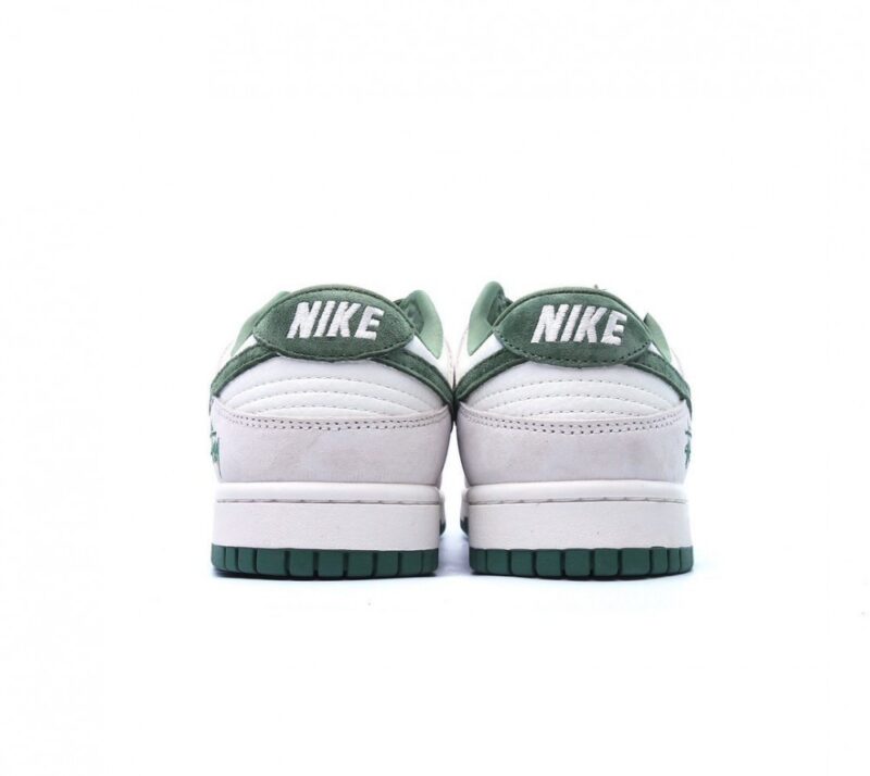 【AT2717】Stussy x Nike Dunk Low は、伝統的な産業的な流れ作業ラインのデザインの制約を打破し、Made by ideasのスーパークリエイティブなコンセプトを掲げ、多くのストリートファッションデザイナーが集結し、最も注目されているトレンドと組み合わせ、ストリートファッション愛好家のためにチャーミングな個性を演出した専用のトレンド製品を作り上げました。