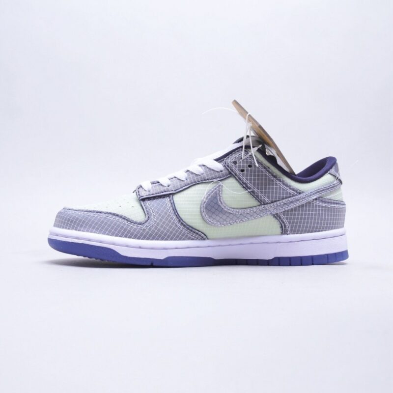 【AT2727】Nike SB Dunk Low "Mummy" ナイキSBダンクロー「ミイラ」グローオールドMUMMY」SBバックボードはファッションカジュアルスニーカーDM0774-111のシューズボディは明るい灰色で表現され、麻布素材でミイラが包まれたようなスタイルが展開され、粗野な毛縁が独特な質感をもたらします。