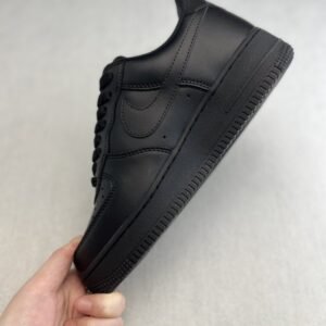 【AT2728】Nike Air Force 1 ‘07 Low "Supremeスケーターシリーズ-全ブラック" エアフォース1 ローカット スニーカー レジャーシューズ