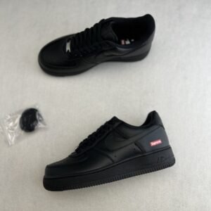 【AT2728】Nike Air Force 1 ‘07 Low "Supremeスケーターシリーズ-全ブラック" エアフォース1 ローカット スニーカー レジャーシューズ