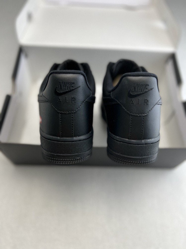 【AT2728】Nike Air Force 1 ‘07 Low "Supremeスケーターシリーズ-全ブラック" エアフォース1 ローカット スニーカー レジャーシューズ