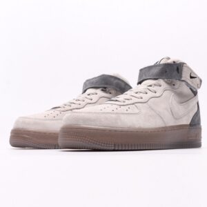 【AT2735】Nike AIR FORCE 1‘07 エアフォースワン07は、オールマッチのカジュアルスポーツシューズです。