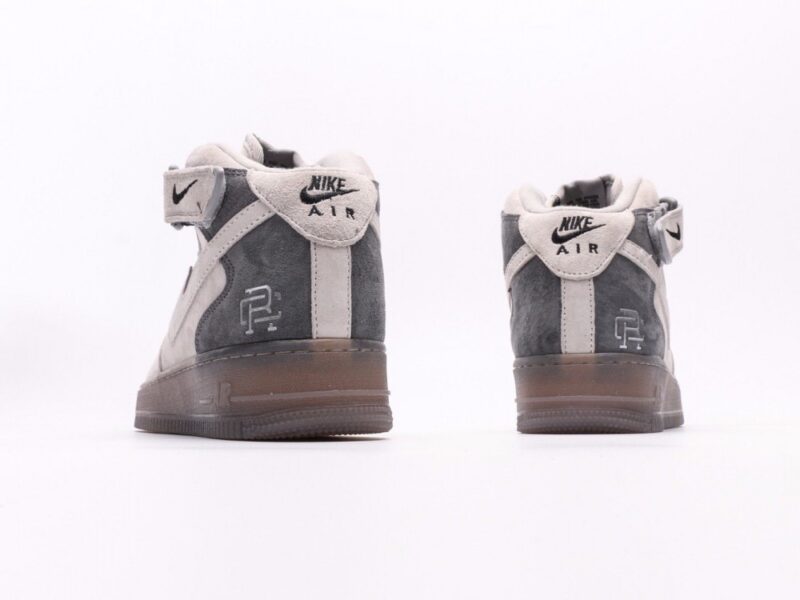 【AT2735】Nike AIR FORCE 1‘07 エアフォースワン07は、オールマッチのカジュアルスポーツシューズです。