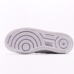 【AT2740】Nike WMNS Air Force 1 ナイキWMNS Air Force 1 Shadowは、マカロン色の軽量のハイトップスニーカー。クラシックなデザインに遊び心の要素を注入しました。