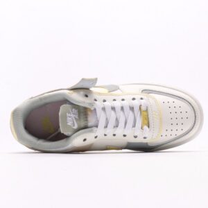 【AT2742】Nike WMNS Air Force 1 Shadow マカロンエアフォース1シャドウは、クラシックなデザインに遊び心を加えました。