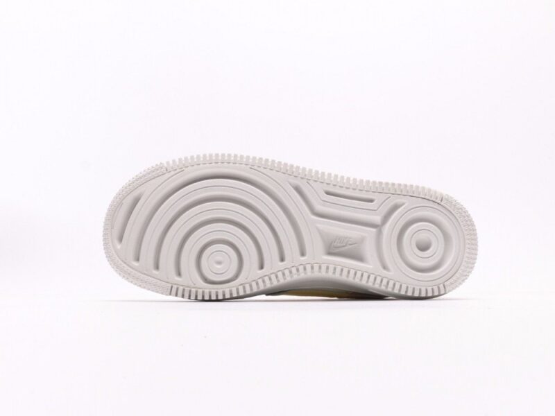 【AT2742】Nike WMNS Air Force 1 Shadow マカロンエアフォース1シャドウは、クラシックなデザインに遊び心を加えました。