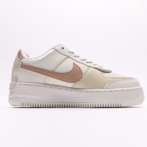 【AT2743】Nike WMNS Air Force 1 Shadow マカロン空軍ワンシャドウ軽量ハイカットユニバーサルスニーカー。クラシックなデザインに遊び心を加えました。