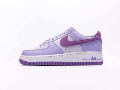 【AT2748】Nike AIR FORCE 1'07 ナイキ エア フォース 1 '07 エアフォース1 ローカットの万能なカジュアルスポーツシューズ。柔らかく、弾力のあるクッショニングと優れたミッドソールデザインが特徴で、レトロとモダンの外観が融合し、世界中で30年以上も愛され続けているForce 1を生み出します。