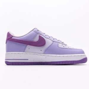 【AT2748】Nike AIR FORCE 1'07 ナイキ エア フォース 1 '07 エアフォース1 ローカットの万能なカジュアルスポーツシューズ。柔らかく、弾力のあるクッショニングと優れたミッドソールデザインが特徴で、レトロとモダンの外観が融合し、世界中で30年以上も愛され続けているForce 1を生み出します。