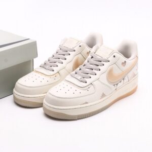 【AT2756】Nike Air Force 1 '07 Low 空軍1号エアクッション ローカットベーシックな厚底スポーツシューズ