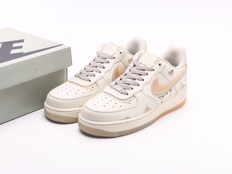 【AT2756】Nike Air Force 1 '07 Low 空軍1号エアクッション ローカットベーシックな厚底スポーツシューズ