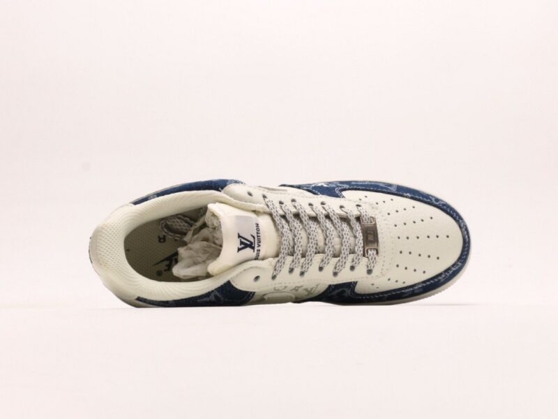 【AT2758】Nike x Louis Vuitton Nike Air Force 1´07 Low エアフォース1ロー、万能なカジュアルスポーツシューズ 柔軟で十分なクッション性と優れたミッドソールデザインを有する 複合的でモダンな外観とレトロ感が融合し、世界中で人気を博す 30年以上もの間、Force 1は今でも大変人気がある