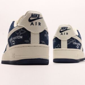 【AT2758】Nike x Louis Vuitton Nike Air Force 1´07 Low エアフォース1ロー、万能なカジュアルスポーツシューズ 柔軟で十分なクッション性と優れたミッドソールデザインを有する 複合的でモダンな外観とレトロ感が融合し、世界中で人気を博す 30年以上もの間、Force 1は今でも大変人気がある