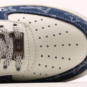 【AT2758】Nike x Louis Vuitton Nike Air Force 1´07 Low エアフォース1ロー、万能なカジュアルスポーツシューズ 柔軟で十分なクッション性と優れたミッドソールデザインを有する 複合的でモダンな外観とレトロ感が融合し、世界中で人気を博す 30年以上もの間、Force 1は今でも大変人気がある