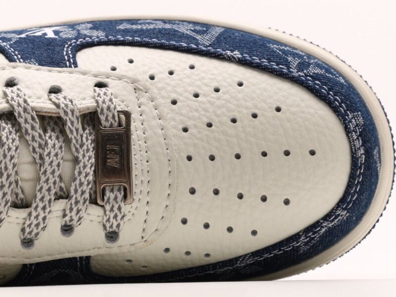 【AT2758】Nike x Louis Vuitton Nike Air Force 1´07 Low エアフォース1ロー、万能なカジュアルスポーツシューズ 柔軟で十分なクッション性と優れたミッドソールデザインを有する 複合的でモダンな外観とレトロ感が融合し、世界中で人気を博す 30年以上もの間、Force 1は今でも大変人気がある