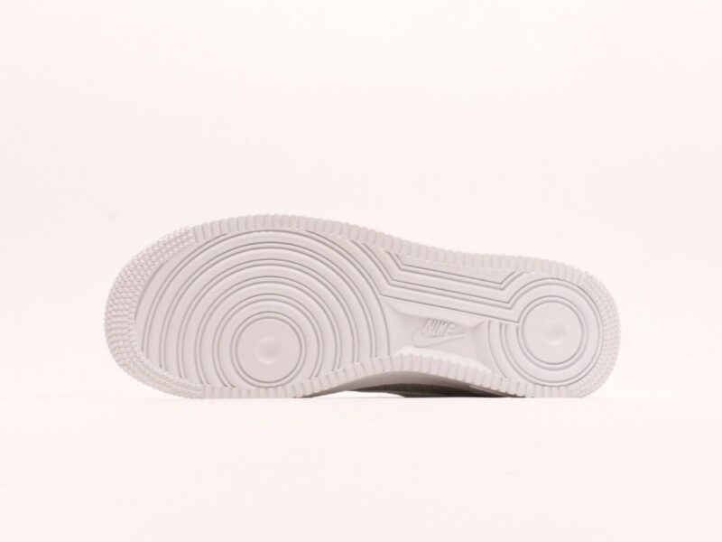 【AT2761】Nike Air Force 1 ’07 エアフォース1ローカット、万能な厚底ハイカット休暇スポーツシューズ