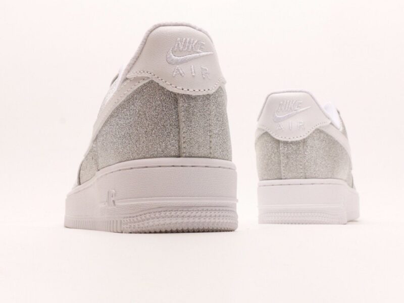 【AT2761】Nike Air Force 1 ’07 エアフォース1ローカット、万能な厚底ハイカット休暇スポーツシューズ