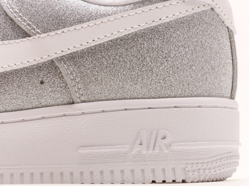 【AT2761】Nike Air Force 1 ’07 エアフォース1ローカット、万能な厚底ハイカット休暇スポーツシューズ