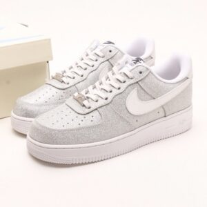 【AT2761】Nike Air Force 1 ’07 エアフォース1ローカット、万能な厚底ハイカット休暇スポーツシューズ