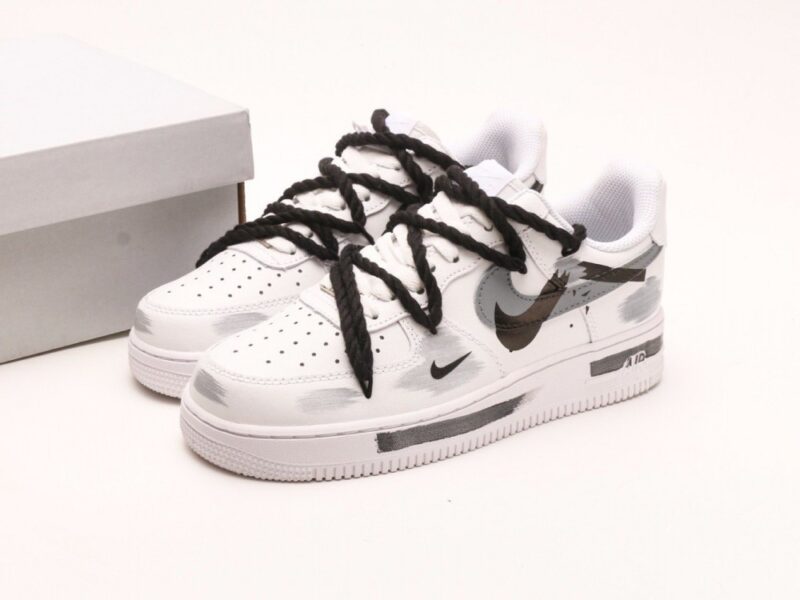【AT2763】Nike Air Force 1 ’07 エアフォース1低バージョンユニバーサルブラークバスケットボールシューズ